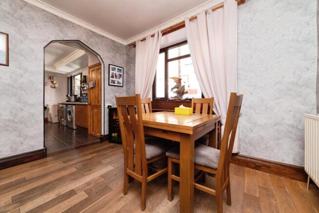 3 bed Terraced for sale Image 4