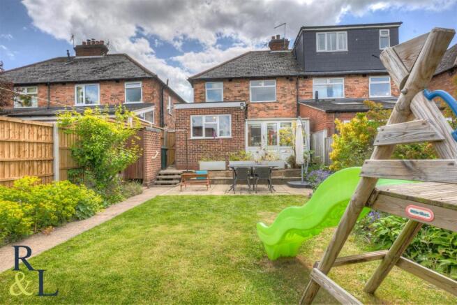 87 Eltham Rd Garden 2 2023.jpg