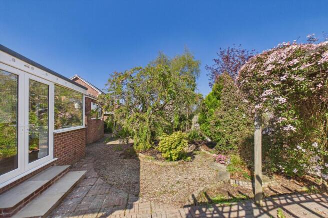 3 bed Bungalow for sale Image 12