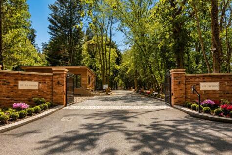Little Berkhamsted | Detached Luxury Lodge | 2 Bedrooms + Study | Peaceful Woodlands Setting