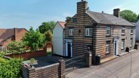 Main Road, Ketley Bank, Telford, Shropshire, TF2 0DH
