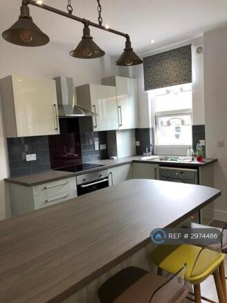 3 bed Terraced to rent Image 5