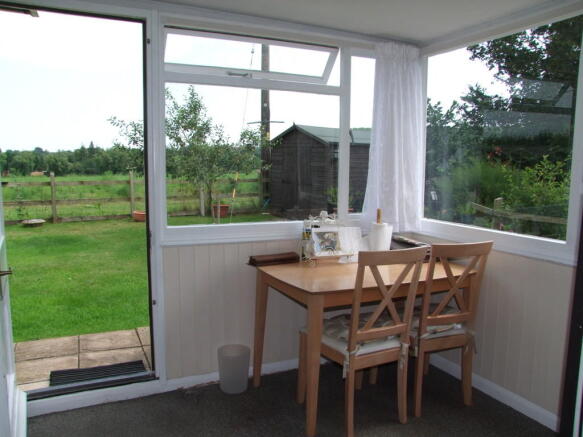 breakfast room