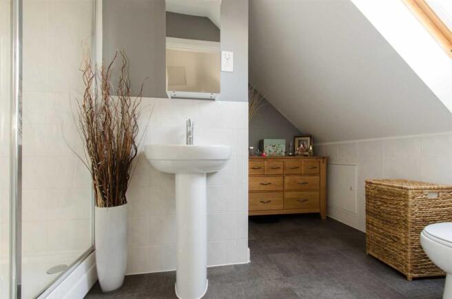 Master Ensuite