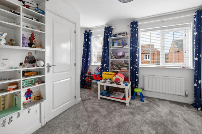4 bed Detached for sale Image 5