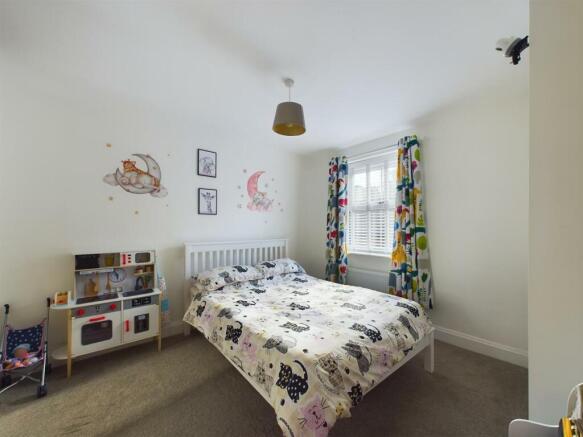 CAM02546G0-PR0142-STILL009.jpg