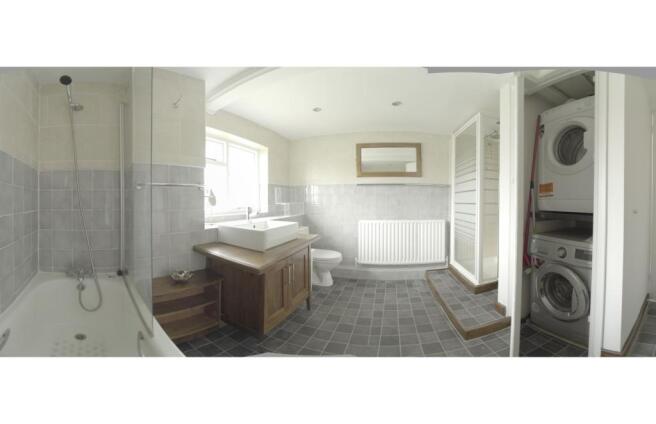 Fl5bathroom 2.jpg