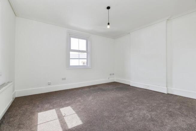 3 bed Terraced for sale Image 8