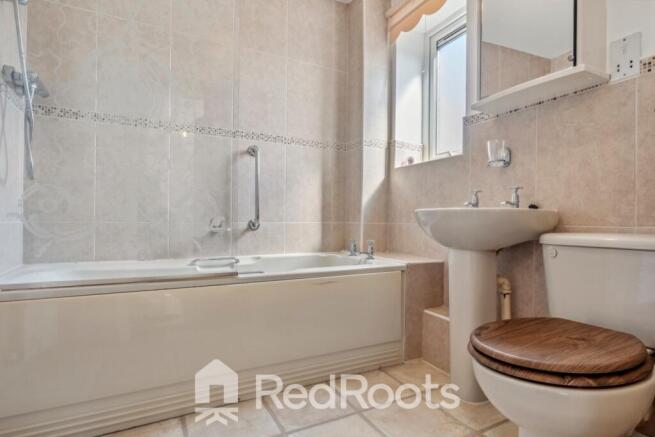2 bed Chalet for sale Image 9