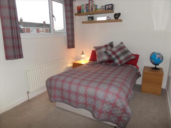BEDROOM 2
