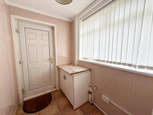 2 bed Semi-Detached for sale Image 4