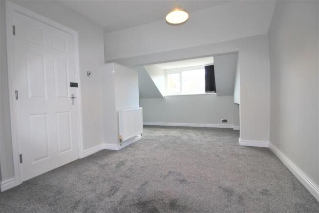 3 bed Terraced to rent Image 8