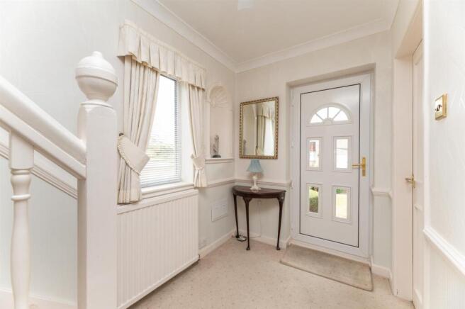 3 bed Semi-Detached for sale Image 6