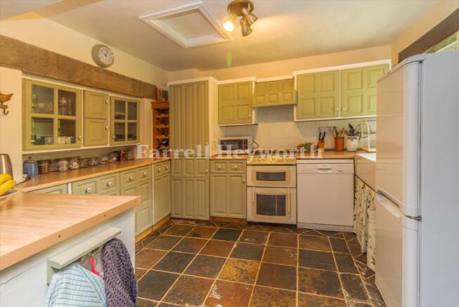 Kitchen image 3