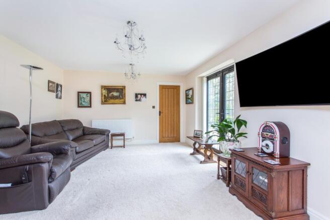 7 Woodlands Drive fpz185667 (34).jpg