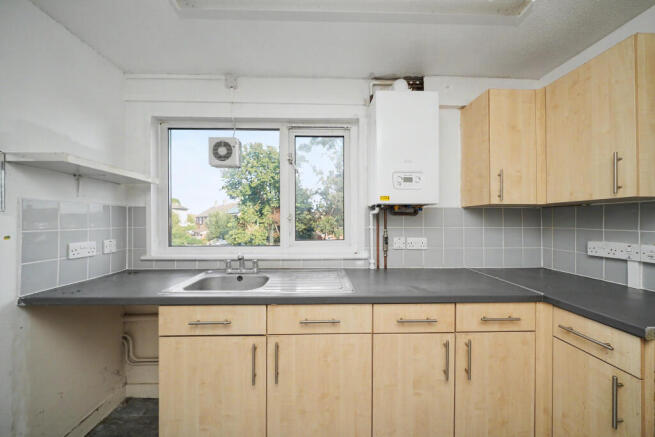 144 Chinchilla Drive, Hounslow, TW4 7NT