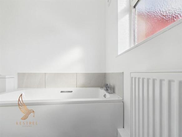 2 bed Flat for sale Image 8