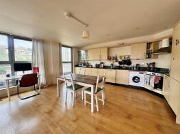 Flat 104, Hamilton Court, Montague Street, Kingsdown, Bristol BS2 8NZ