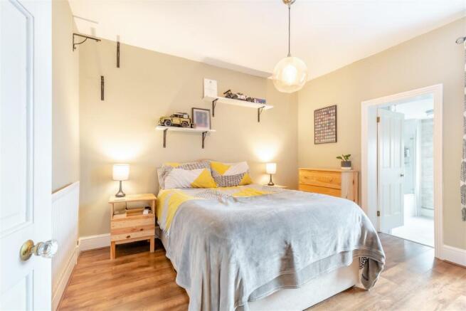8569278-interior12.jpg