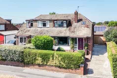 Melrose Gardens, Arborfield Cross, RG2