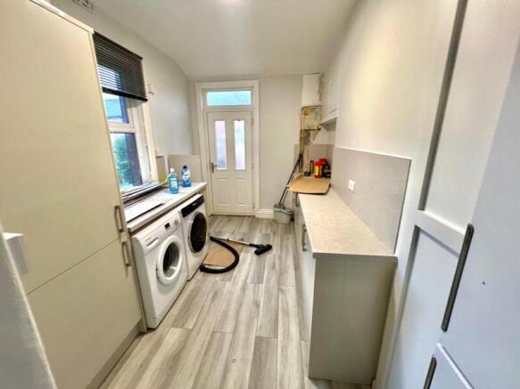 5 bed Terraced to rent Image 9