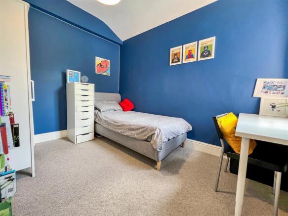 bedroom 3.jpg