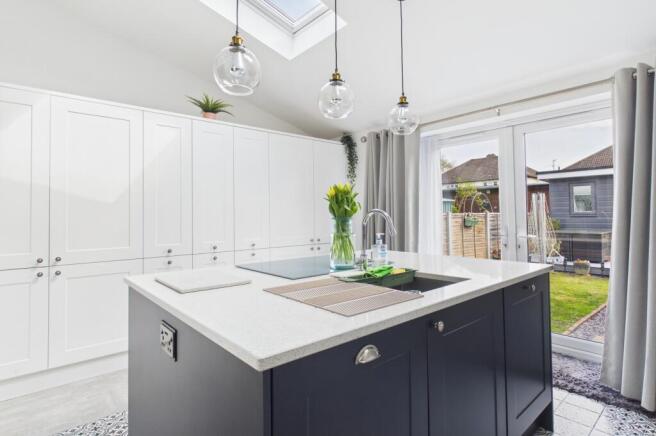 CAM03259G0-PR0271-STILL007