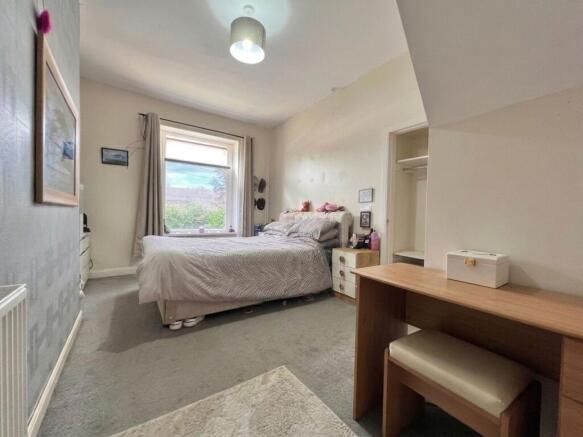 2 bed Terraced for sale Image 6