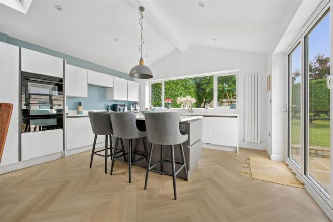 Kitchen Diner 1.jpg