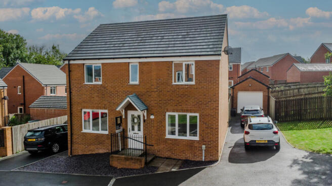 4-bed detached on Heol Y Nant, LLanilid, CF72, £379,950