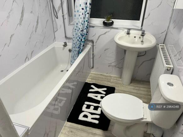 3 bed Terraced to rent Image 12