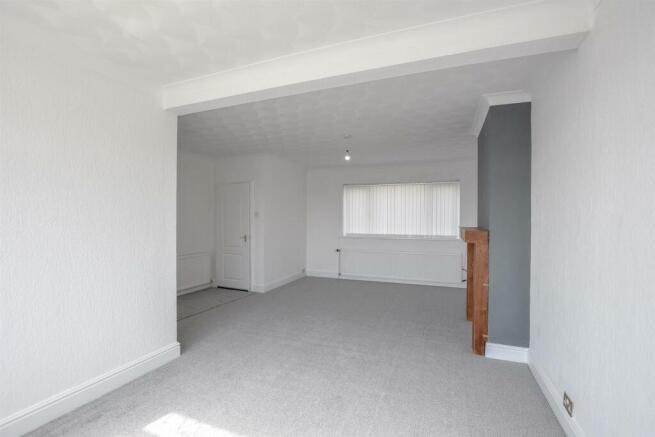 Living/Dining Area