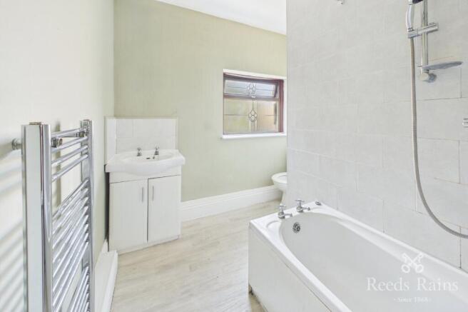 3 bed Semi-Detached for sale Image 8