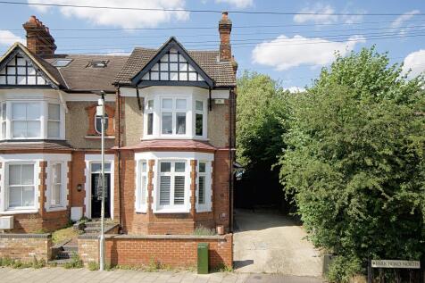 Park Road North | Bedford | Beds | MK41 | parking space