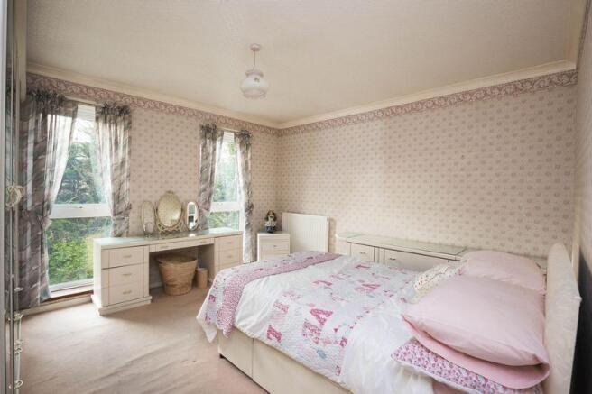 Main bedroom (1)