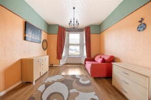 Flat 4, 24 Manor House, Gladding Road, Manor Park, London E12 5DD