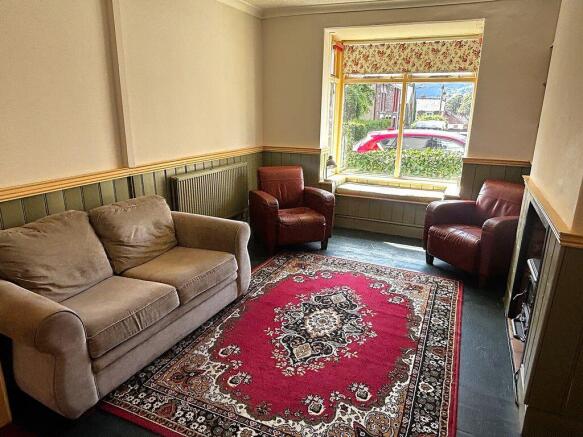 Park Crescent, Abergavenny photo 4