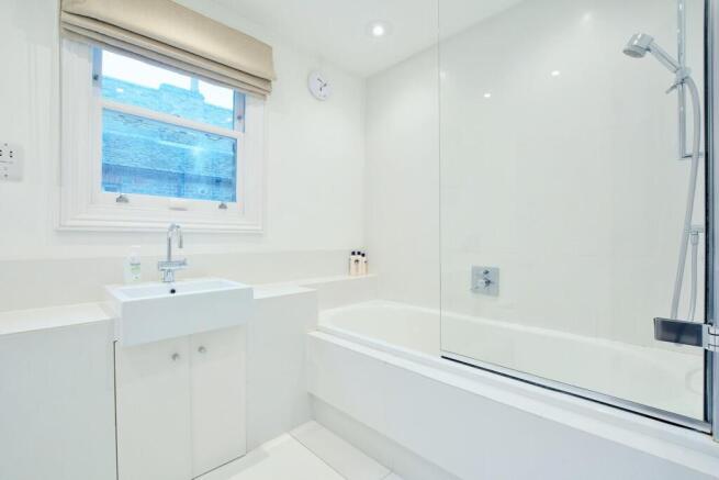 First Floor Family Bathroom