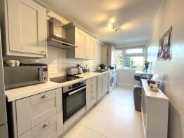 76, St Clement Close, Uxbridge UB8 3ST