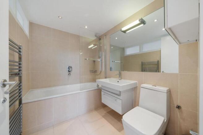 Flat 10, 79 Harcourt Terrace SW10 9JP-7.jpeg
