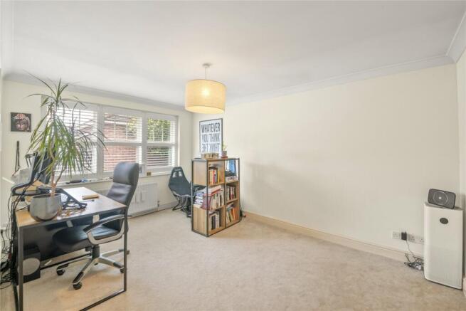 Bedroom/Office