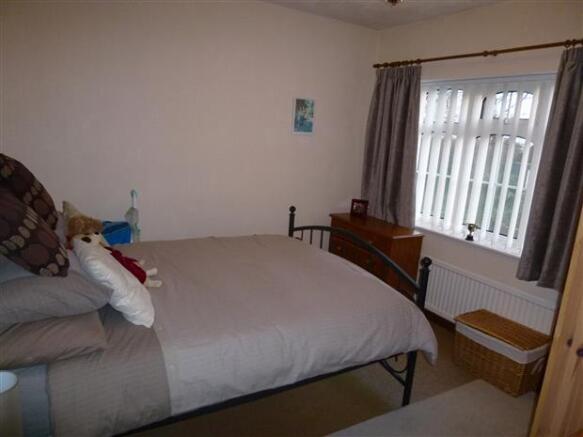 BEDROOM 2