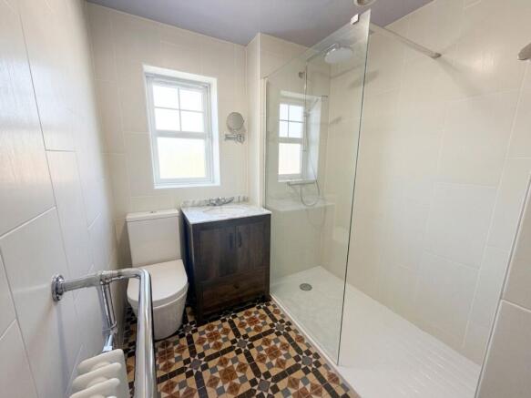 3 bed Semi-Detached to rent Image 9