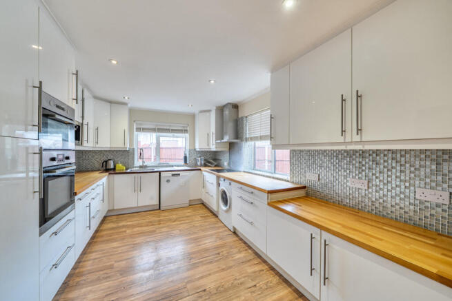 1433529-14-69c268...