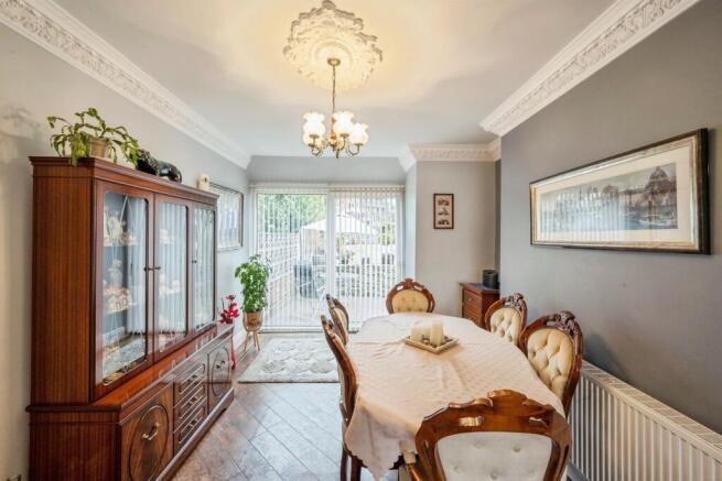 3 bed Semi-Detached for sale Image 9
