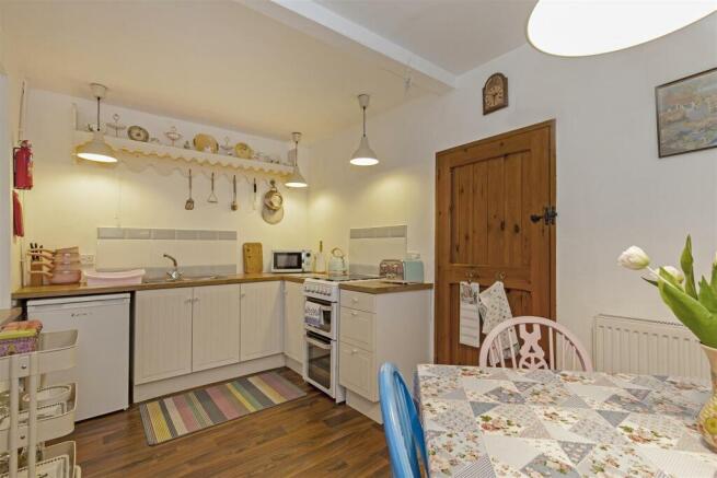 Kitchen:Dining Room-4.jpg