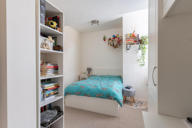 23 Halsbury Road-10
