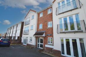 4, Christopher Martin Place, Meadow Rise, Billericay CM11 2DF