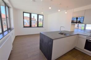 Flat 22, 97 Kirk House, High Street, Yiewsley, West Drayton UB7 7GJ