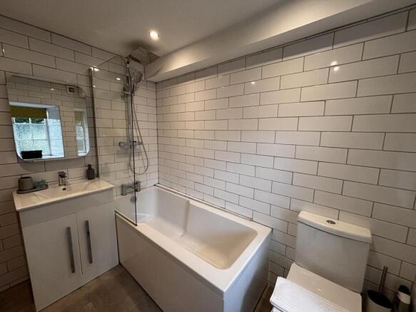 3 bed Terraced for sale Image 6